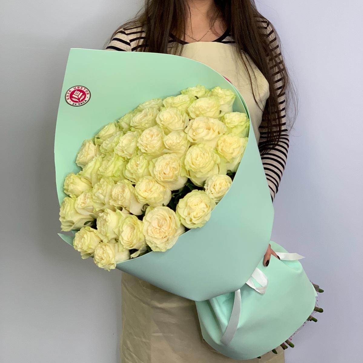Букеты из белых роз 40 см (Эквадор) (код товара  52tum)