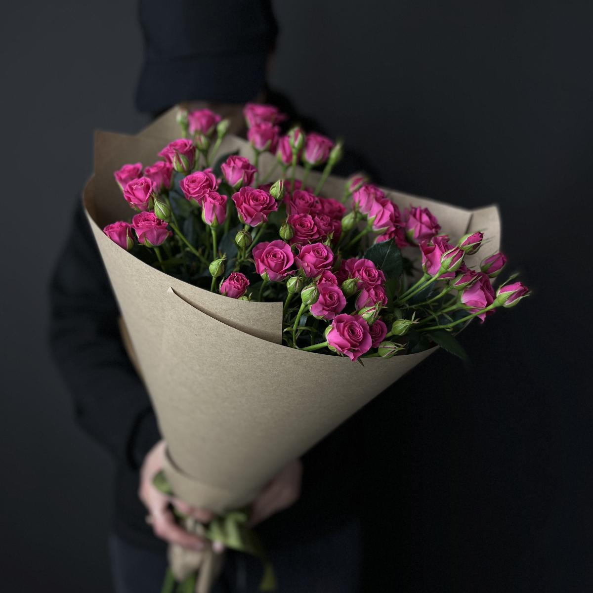 Розовые кустовые розы 50 см